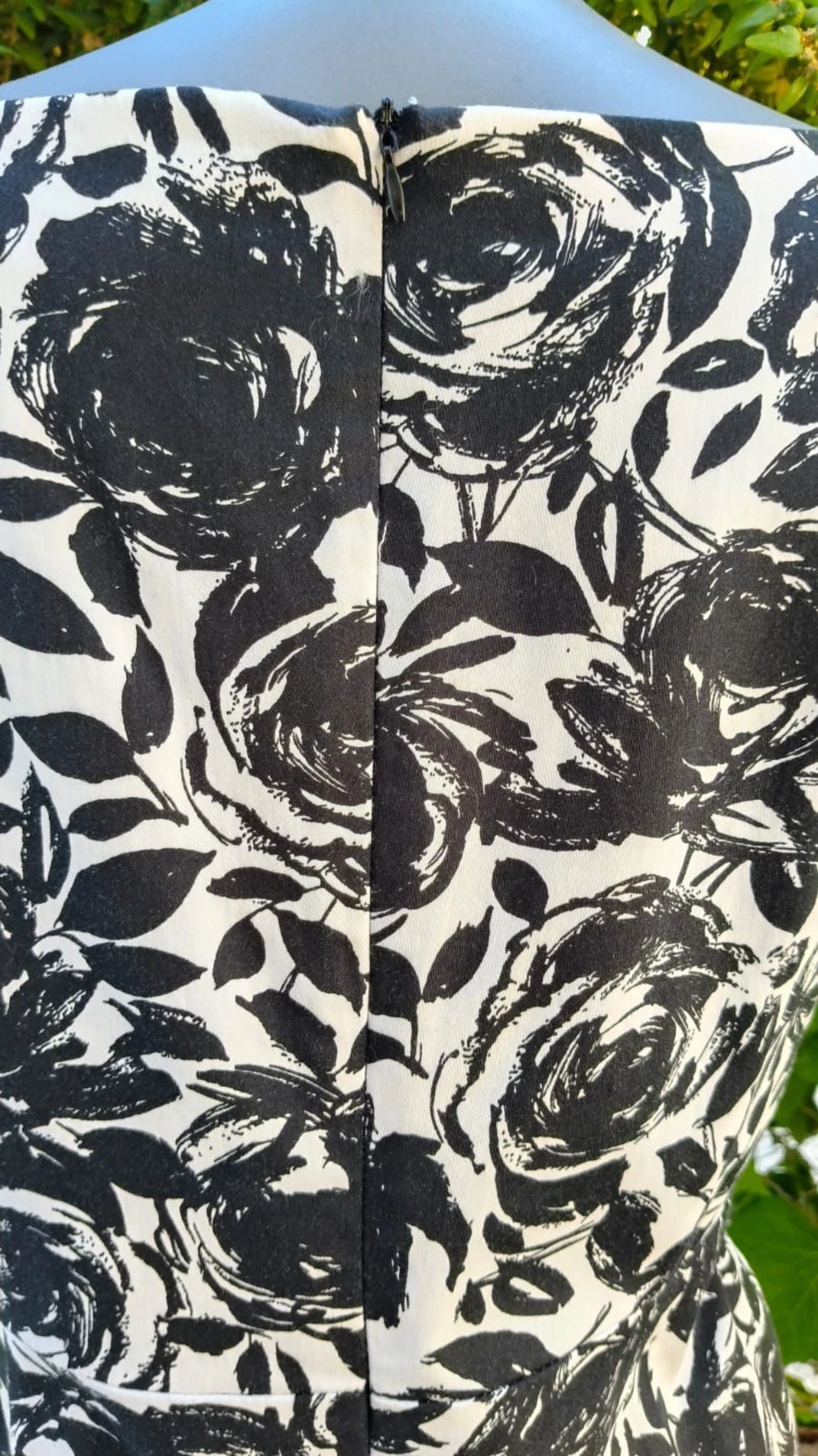 Robe de soirée Daniella Collection - Taille 46 - Imprimé floral avec relief 3D – photo 7